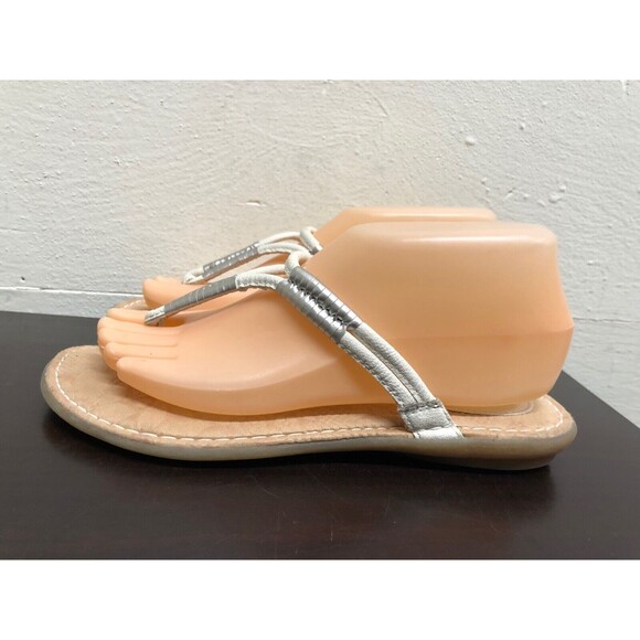 BOC Born Concept Thong Flat Sandal slip on white strap man made upper Women 7/38 - Picture 3 of 12